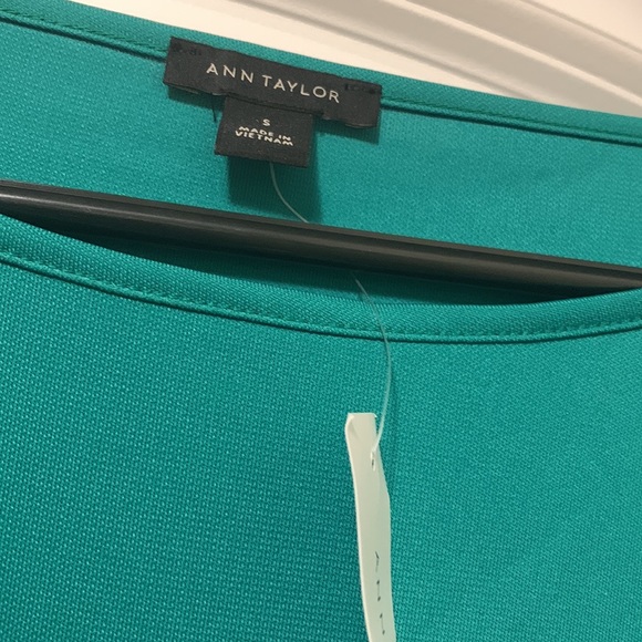 Ann Taylor NWT  long sleeve blouse - Picture 2 of 2